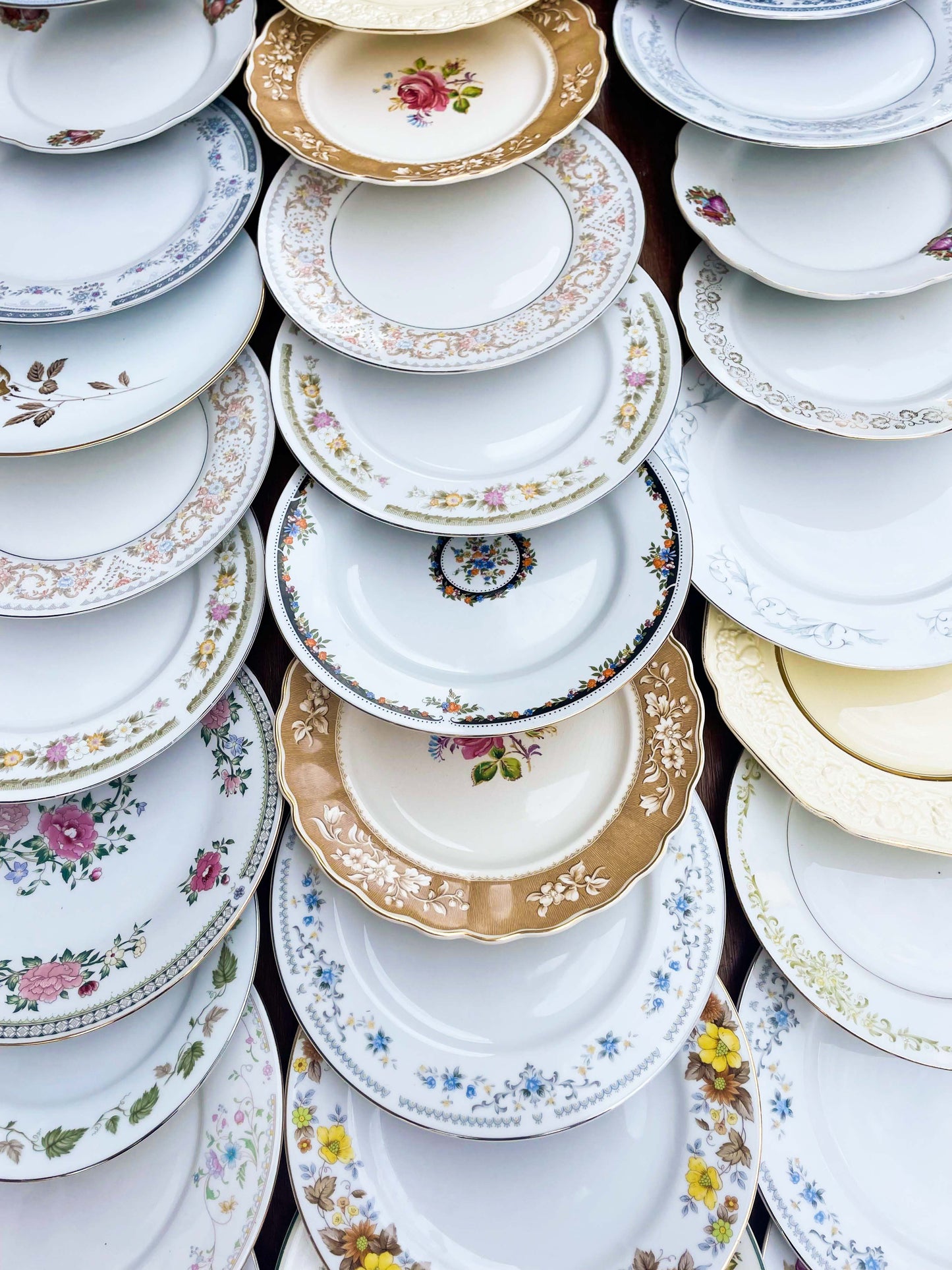 Vintage Table Settings (per 10 people)