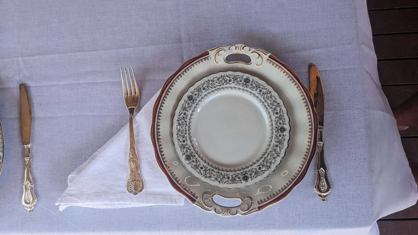 Vintage Table Settings (per 10 people)