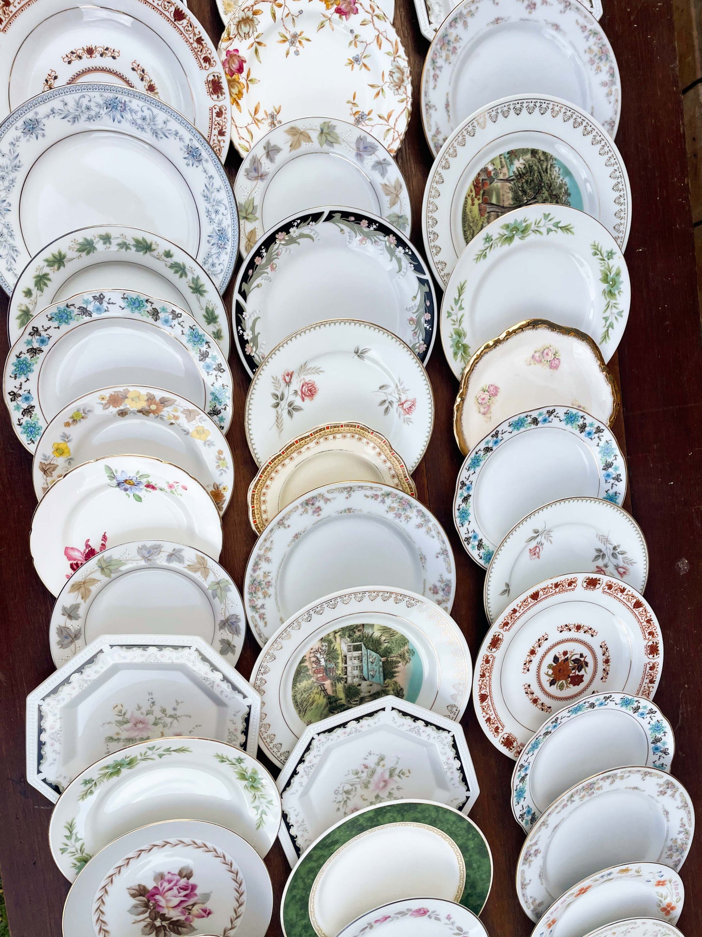 Vintage Table Settings (per 10 people)